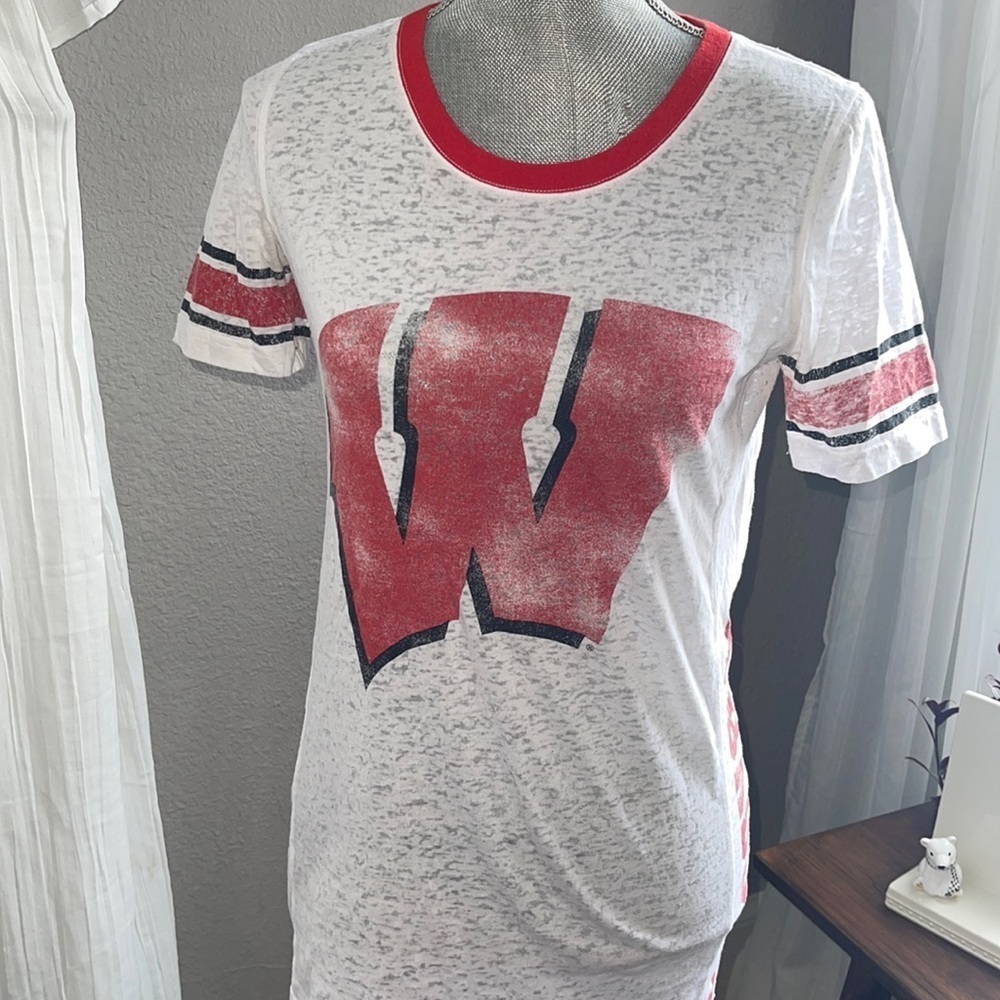 Like new PINK BY victorias Secret Wisconsin Badgers shirt